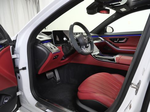 Used 2025 Mercedes-Benz S 63 AMG S image 15