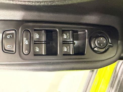 Used 2017 Jeep Renegade Altitude image 18