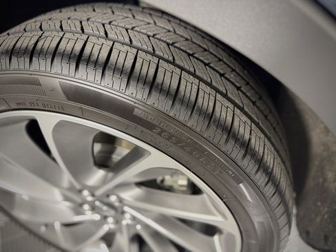 Used 2019 Lincoln Nautilus Reserve image 23