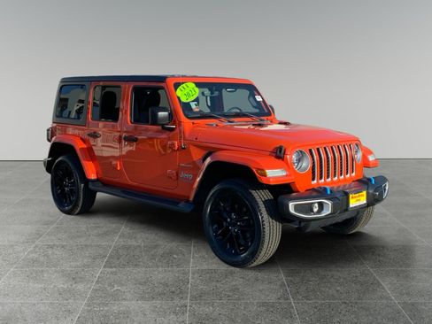 Used 2023 Jeep Wrangler Unlimited Sahara AWD/4WD image 7