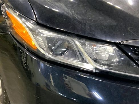 Used 2019 Toyota Camry LE image 27