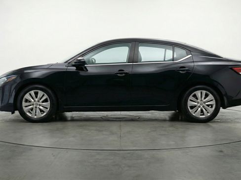 Used 2025 Nissan Sentra S image 5