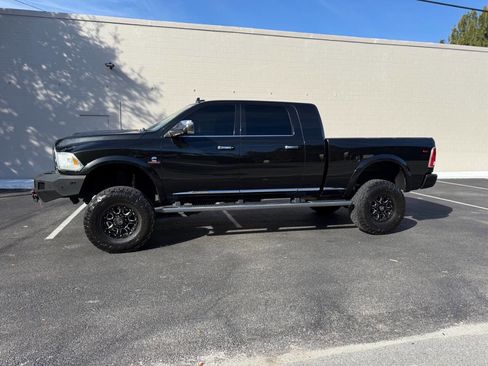 Used 2017 RAM 2500 Limited image 10