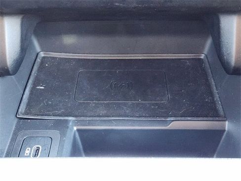 Used 2025 Land Rover Range Rover Evoque S image 18