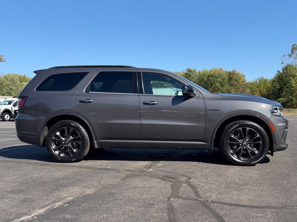 Used 2023 Dodge Durango R/T w/ Blacktop Package AWD/4WD image 7