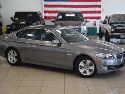Used 2012 BMW 528i Sedan RWD image 3