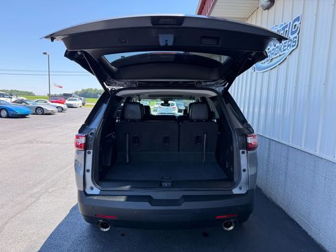 Used 2019 Chevrolet Traverse LT w/ LT Premium Package AWD/4WD image 5