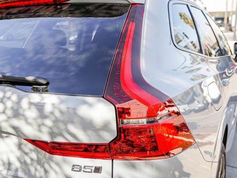 New 2026 Volvo XC60 B5 Ultra w/ Climate Package PRO AWD/4WD image 4