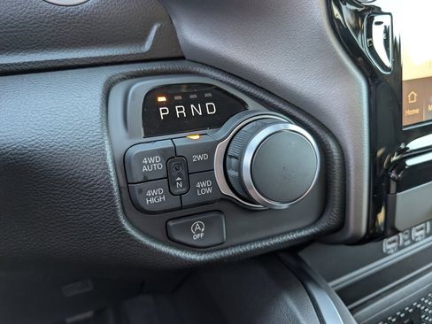 New 2026 RAM 1500 4x4 Crew Cab image 27