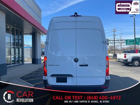 Used 2025 Mercedes-Benz Sprinter 2500 image 5