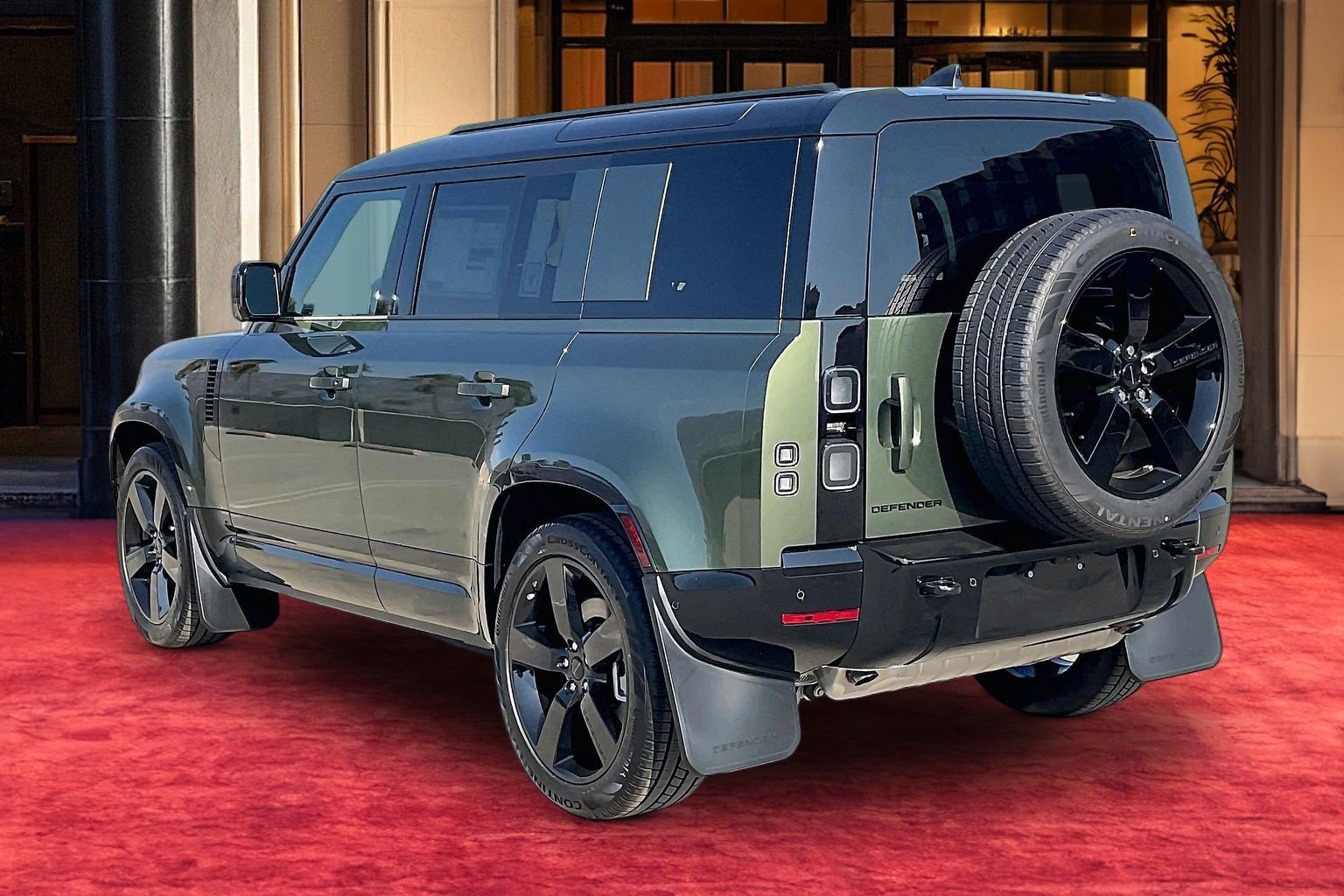 New 2026 Land Rover Defender 110 X-Dynamic SE AWD/4WD image 4