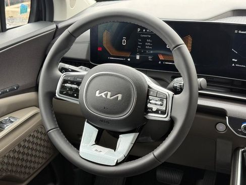 New 2026 Kia Carnival EX FWD image 15
