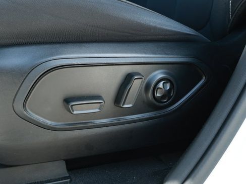 Used 2024 Jeep Grand Cherokee Laredo RWD image 23
