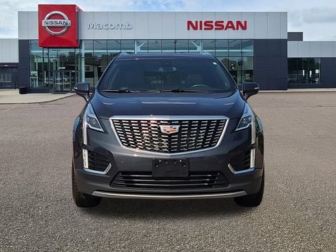 Used 2022 Cadillac XT5 Premium Luxury AWD/4WD image 2