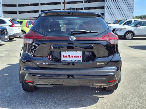 Used 2022 Nissan Kicks S FWD image 23