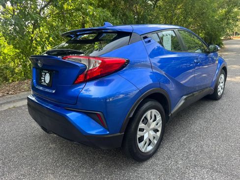 Used 2019 Toyota C-HR LE FWD image 5