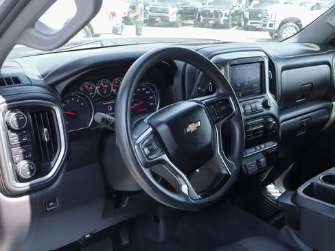 Used 2020 Chevrolet Silverado 1500 LT image 19