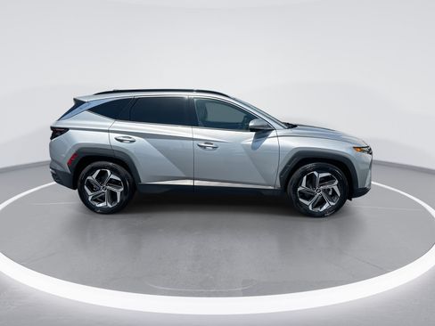 Used 2024 Hyundai Tucson Limited FWD image 10
