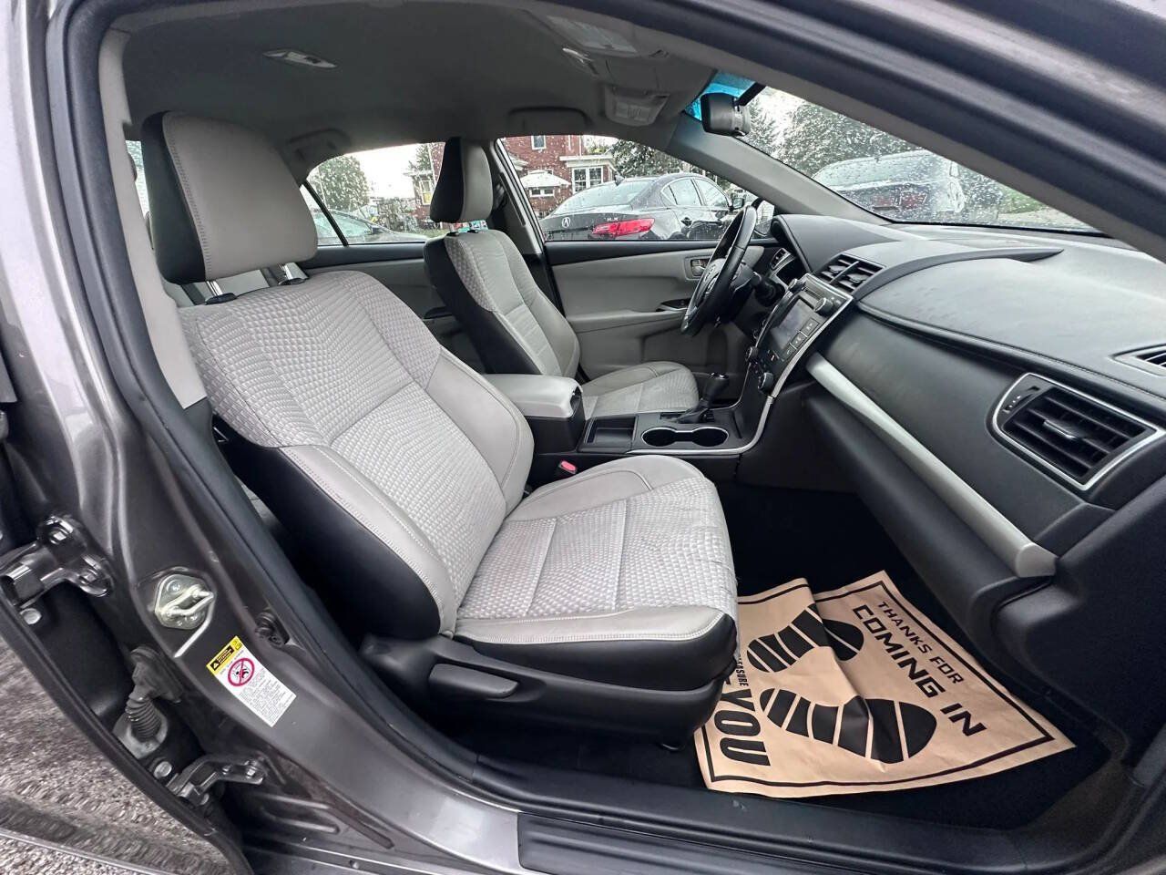 Used 2015 Toyota Camry SE FWD image 13