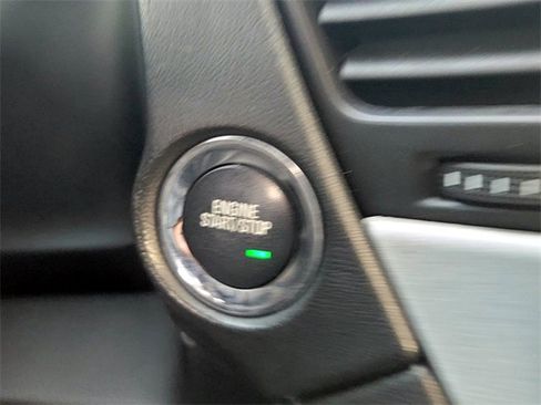 Used 2017 GMC Yukon XL SLT image 30