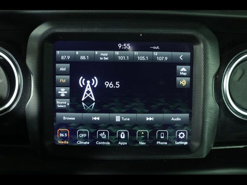 Used 2021 Jeep Wrangler Unlimited Sahara image 23