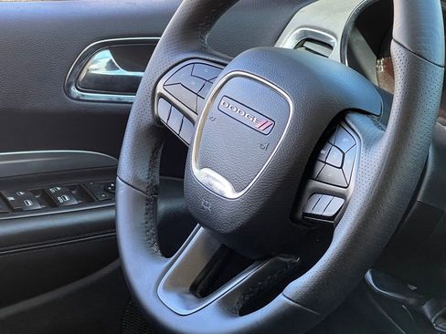 Used 2018 Dodge Durango SXT AWD/4WD image 32