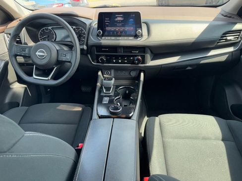 Used 2023 Nissan Rogue S AWD/4WD image 13