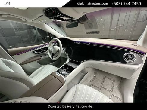 Used 2023 Mercedes-Benz EQS 580 4MATIC SUV image 19