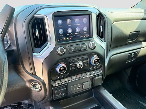 Used 2022 GMC Sierra 2500 SLT image 27