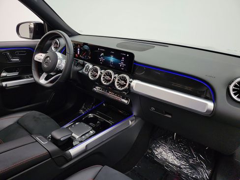 Used 2023 Mercedes-Benz GLB 250 image 20