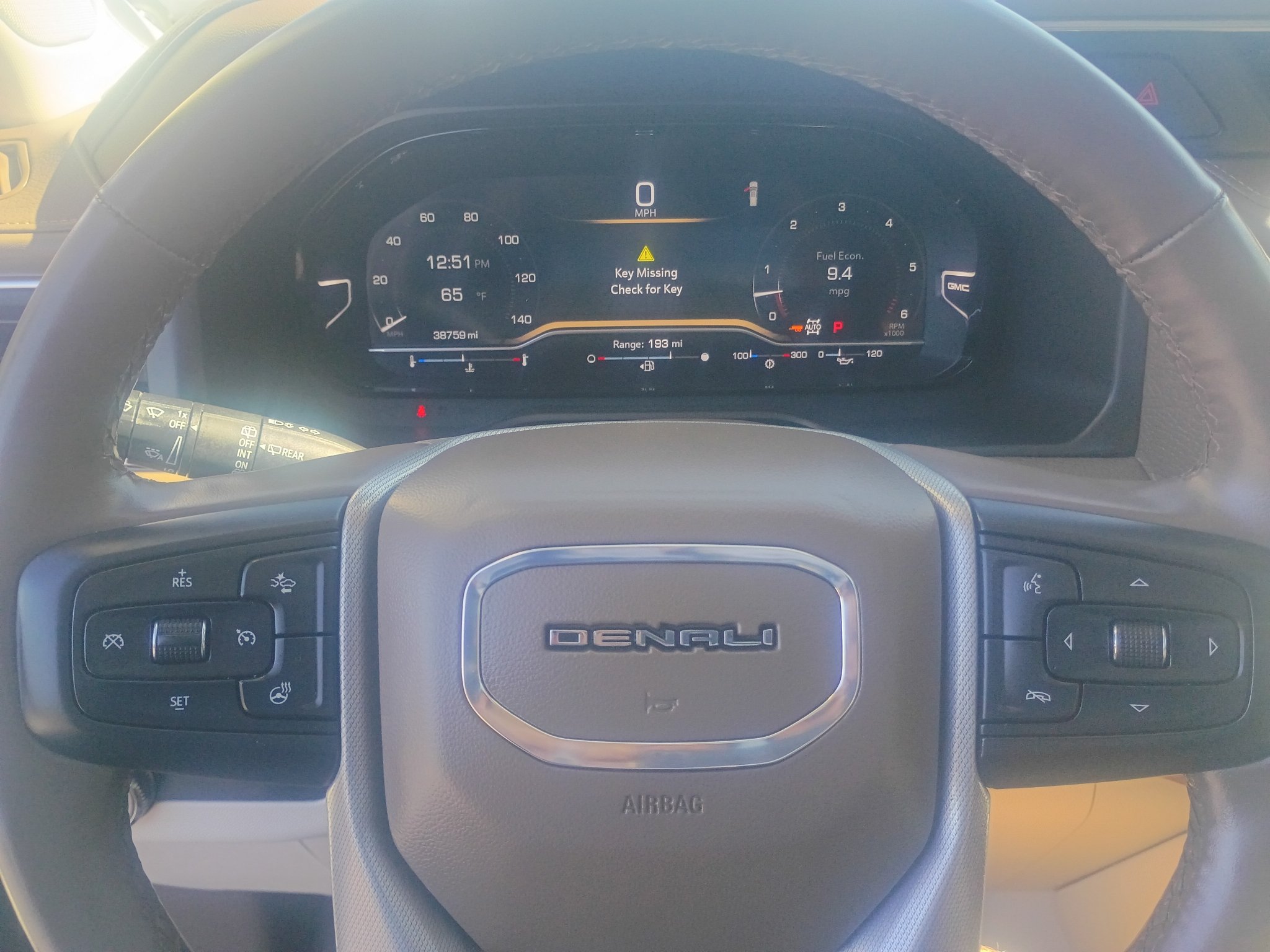 Used 2023 GMC Yukon Denali AWD/4WD image 19