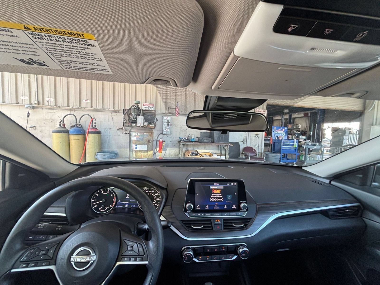 Used 2025 Nissan Altima 2.5 SV FWD image 32