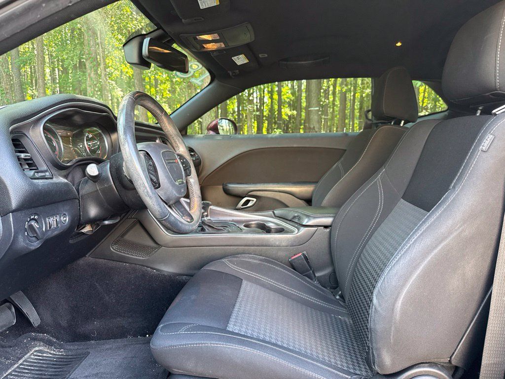 Used 2018 Dodge Challenger SXT RWD image 12