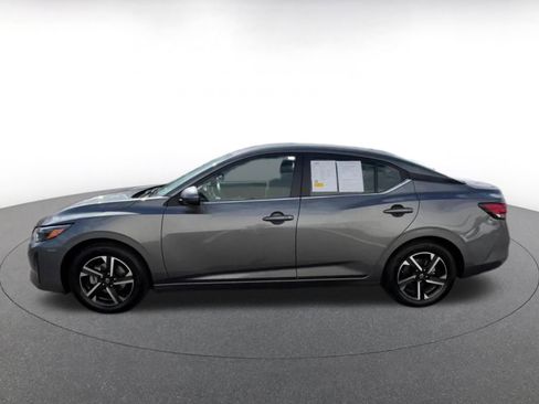 Used 2025 Nissan Sentra SV FWD image 8