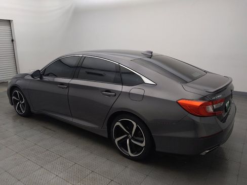 Used 2018 Honda Accord Sport image 3
