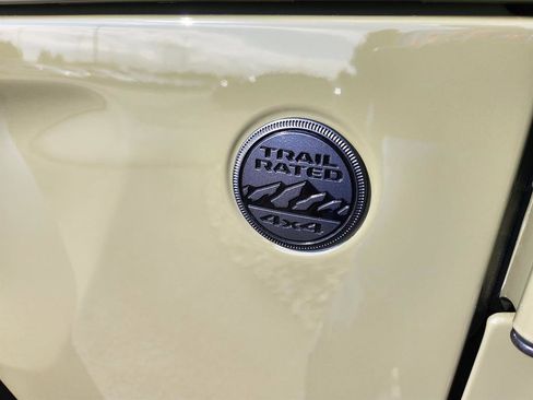 Used 2025 Jeep Wrangler Sport image 12