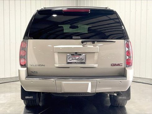 Used 2014 GMC Yukon Denali image 4