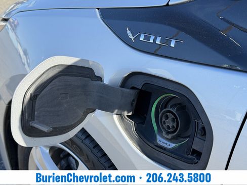 Used 2017 Chevrolet Volt LT image 35