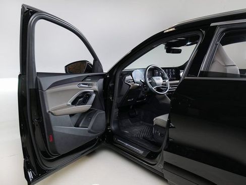Certified 2025 Audi Q5 Premium w/ Premium Plus AWD/4WD image 26