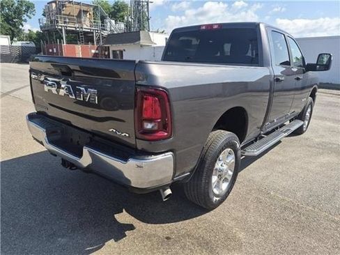 Used 2025 RAM 2500 Big Horn AWD/4WD image 39
