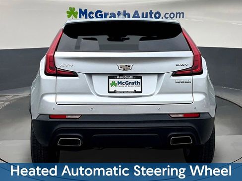 Used 2019 Cadillac XT4 Luxury w/ Cold Weather Package FWD image 6