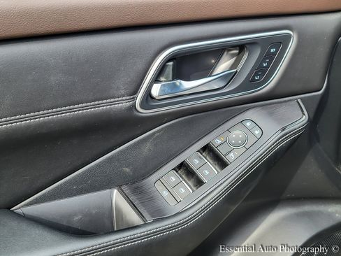 Used 2023 Nissan Rogue Platinum w/ Platinum Premium Package image 13