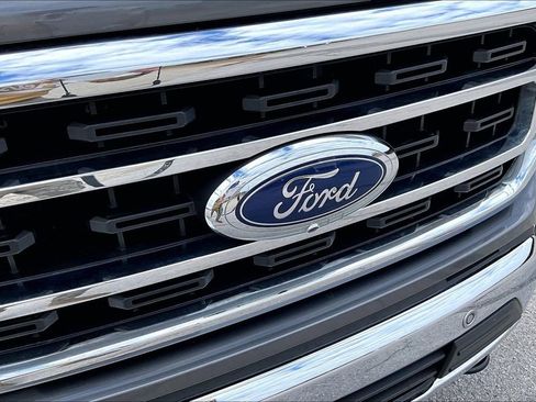 Used 2022 Ford F150 XLT w/ Equipment Group 302A High image 33