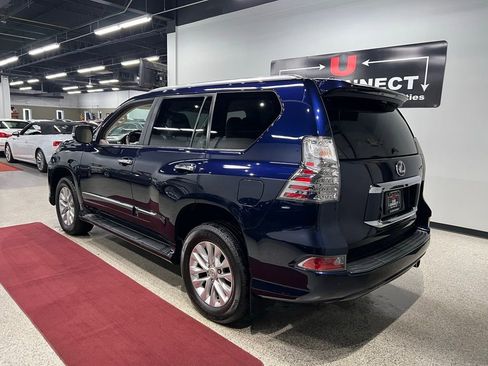 Used 2018 Lexus GX 460 Premium w/ Premium Package image 17