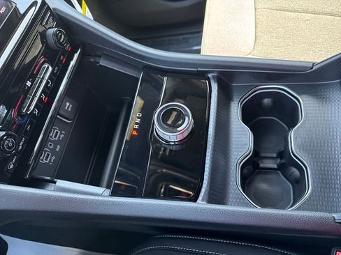 New 2025 Jeep Grand Cherokee Laredo X image 24