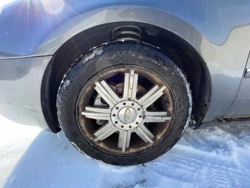 Used 2005 Ford Five Hundred Limited image 11