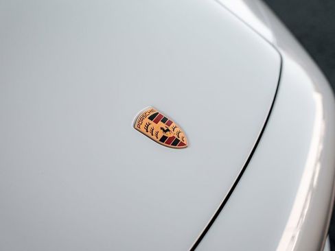 Used 2022 Porsche 911 Carrera image 31