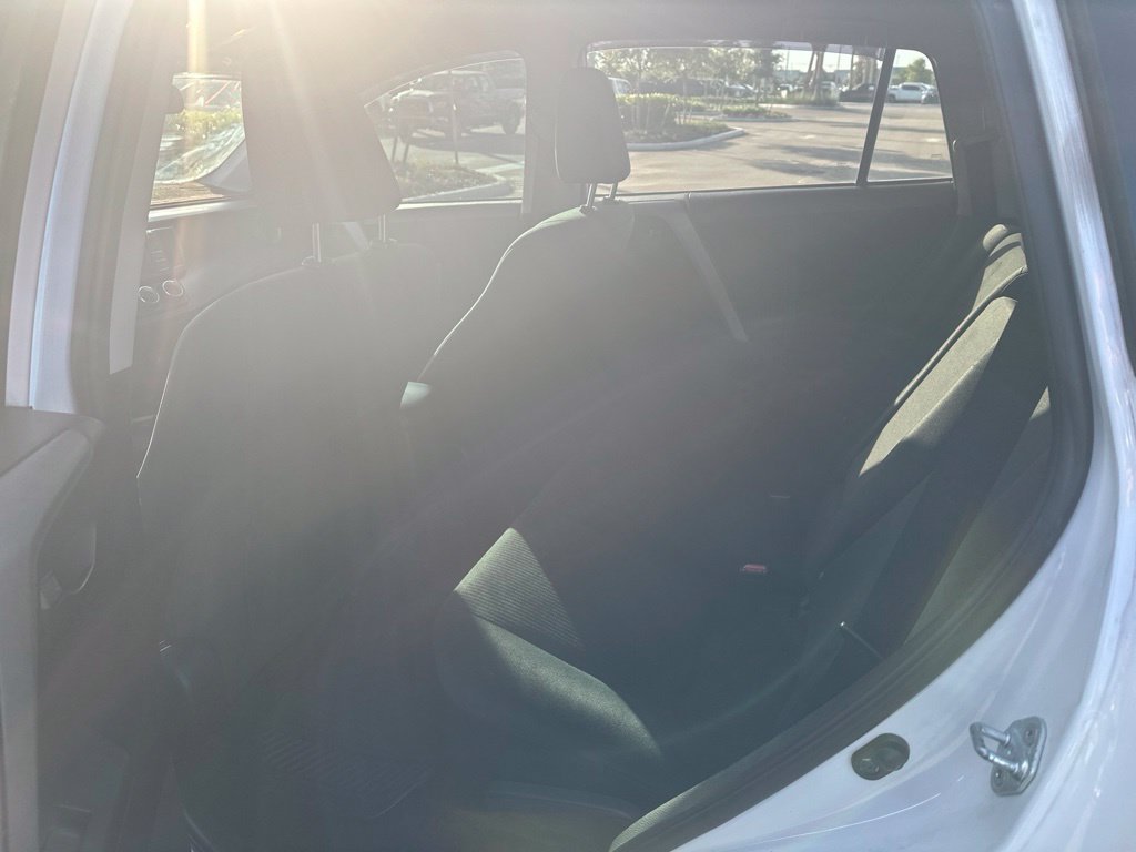 Used 2017 Toyota RAV4 LE AWD/4WD image 11