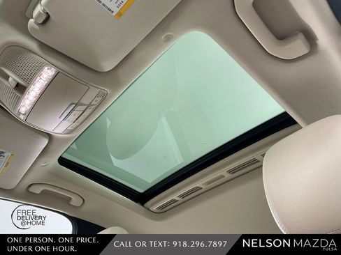 Used 2020 Mercedes-Benz C 300 4MATIC Sedan image 25