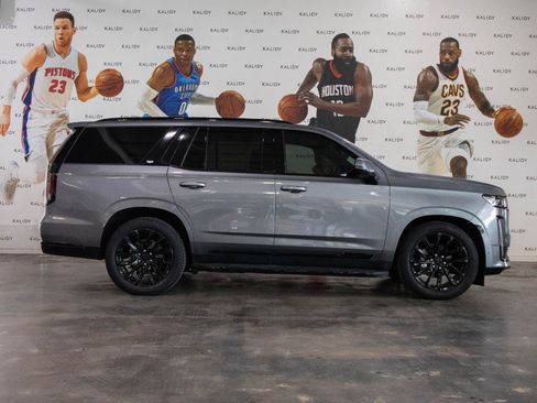 Used 2021 Cadillac Escalade Sport w/ Driver Assist Tech Package AWD/4WD image 20